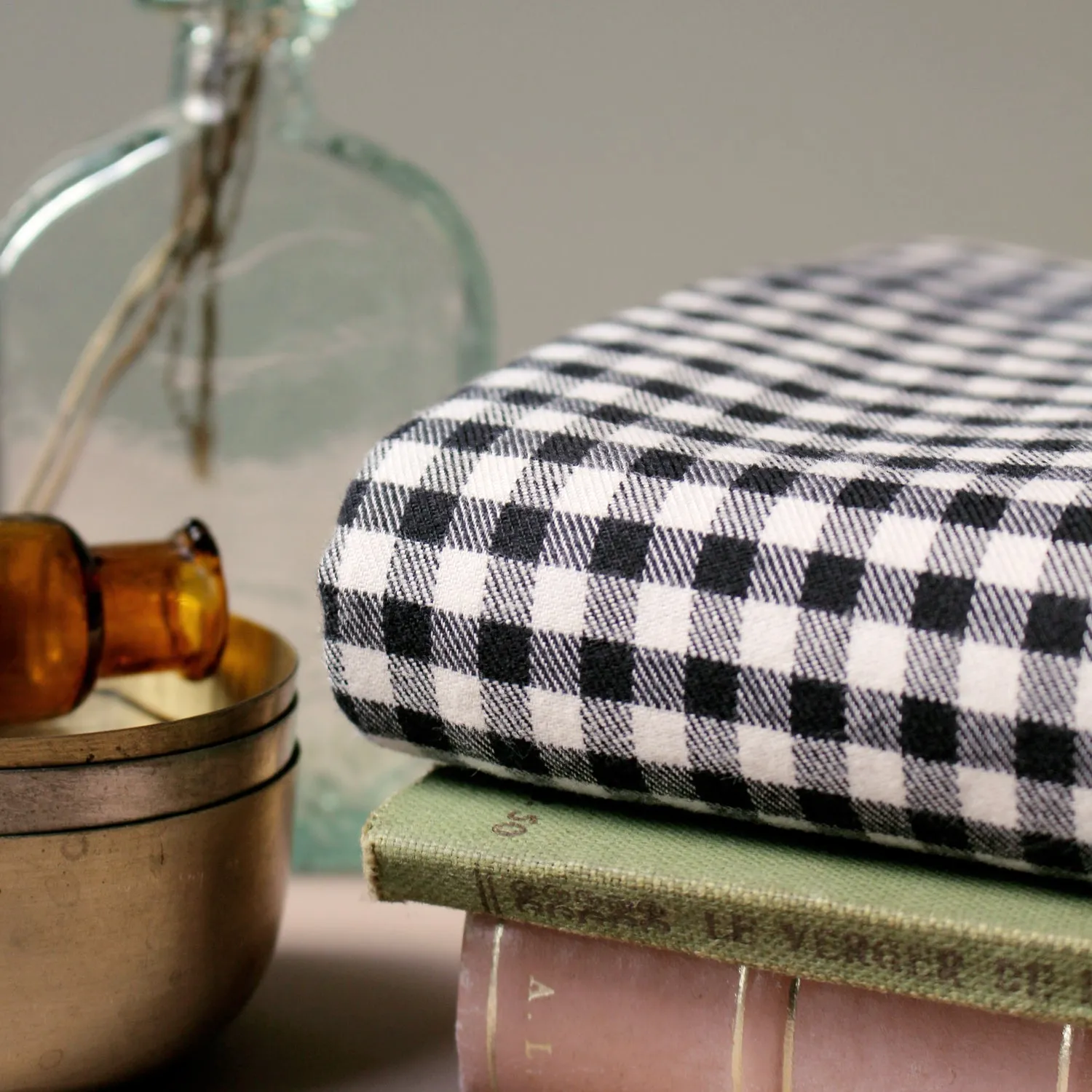 La Maison Naïve Vichy Petits Carreaux tissu flanelle noir cassé