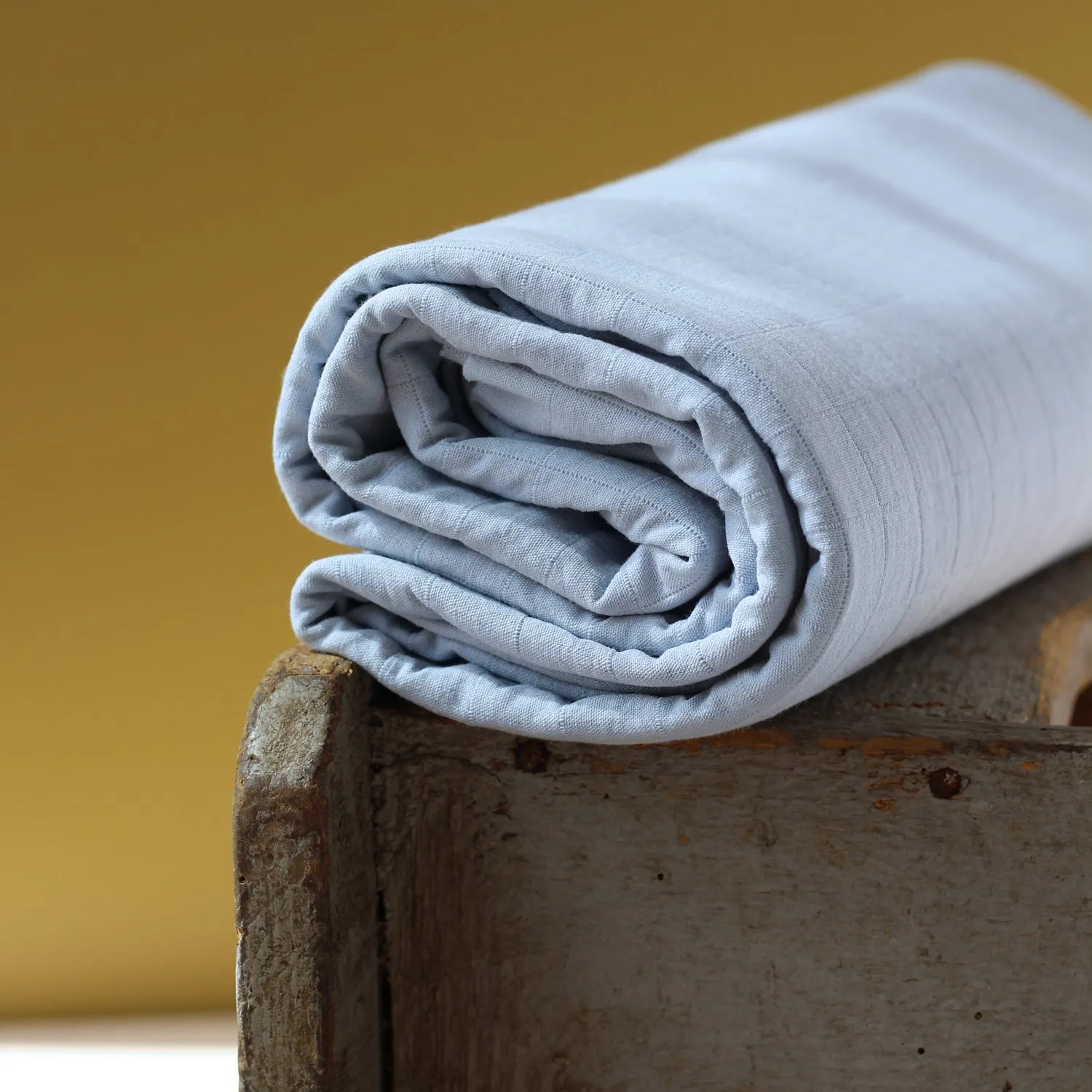 La Maison Naïve Coton Matelassé tissu Ciel coton