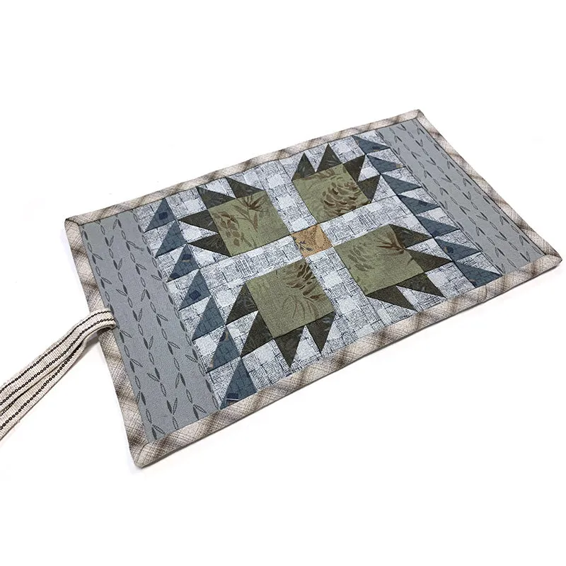 Yoko Saito Bear Tracks trousse crochets kit patchwork sans livret