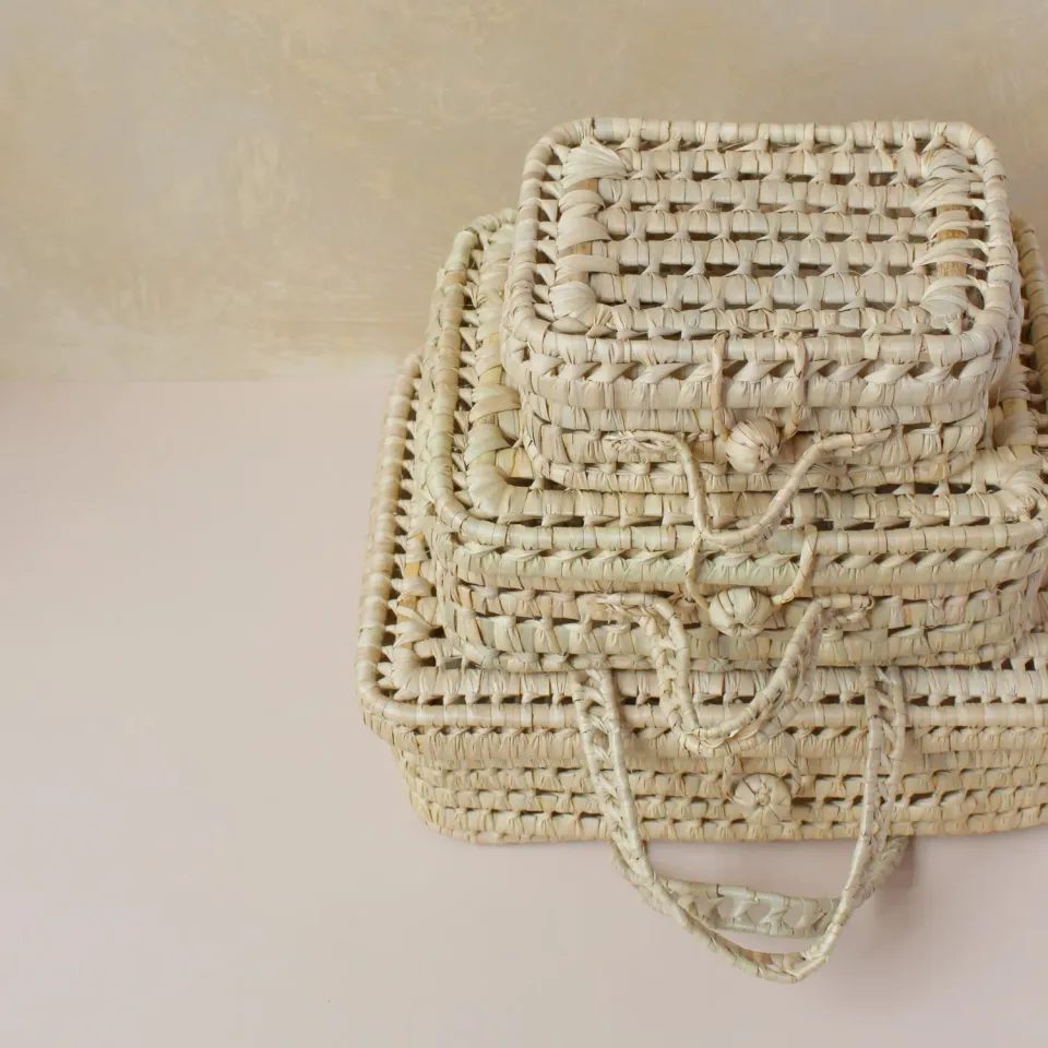 La Maison Naïve Petite Valise rangement palme naturelle