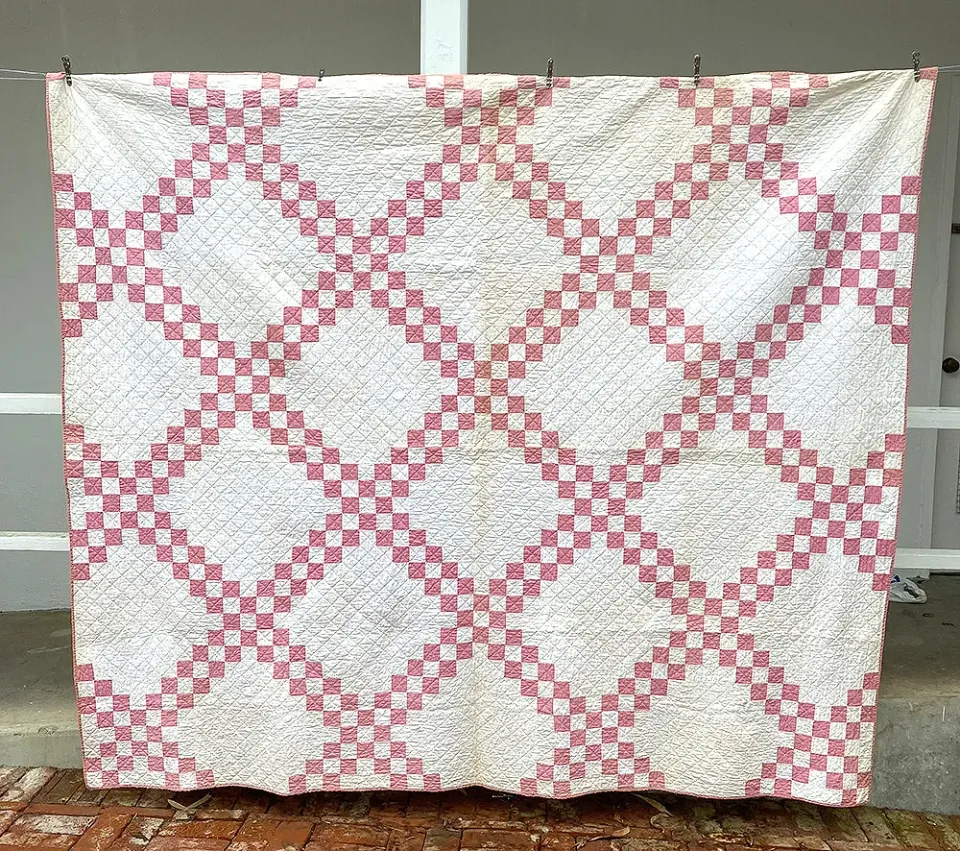 French General Double Irish Chain quilt rose coton