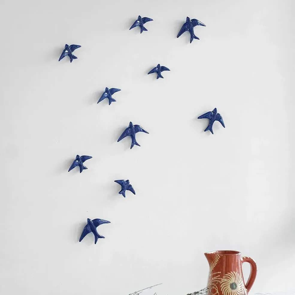 La Maison Naïve lot 3 hirondelles céramique indigo émaillée