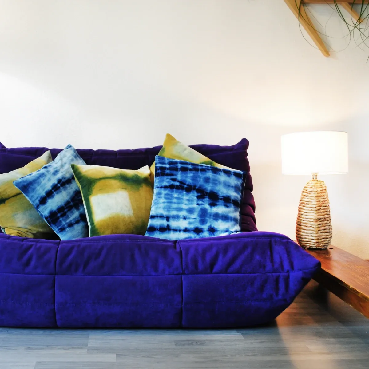Tribu Indigo coussin déco shibori velours vert 40x40