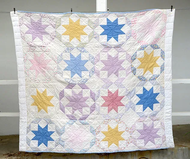 French General Eight Pointed Star quilt ancien 67x76 années 40