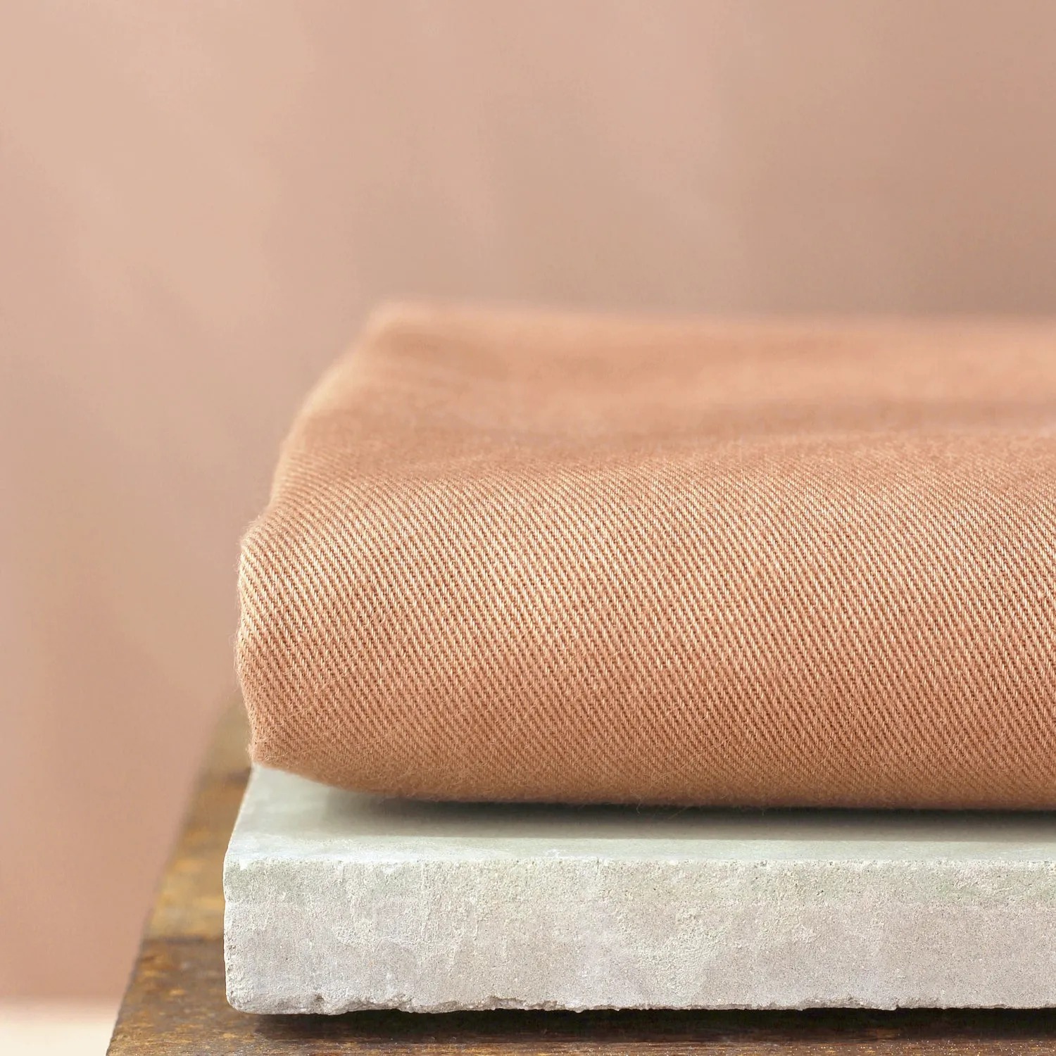 La Maison Naïve Gabardine Twill Légère tissu coton bio tomette au mètre