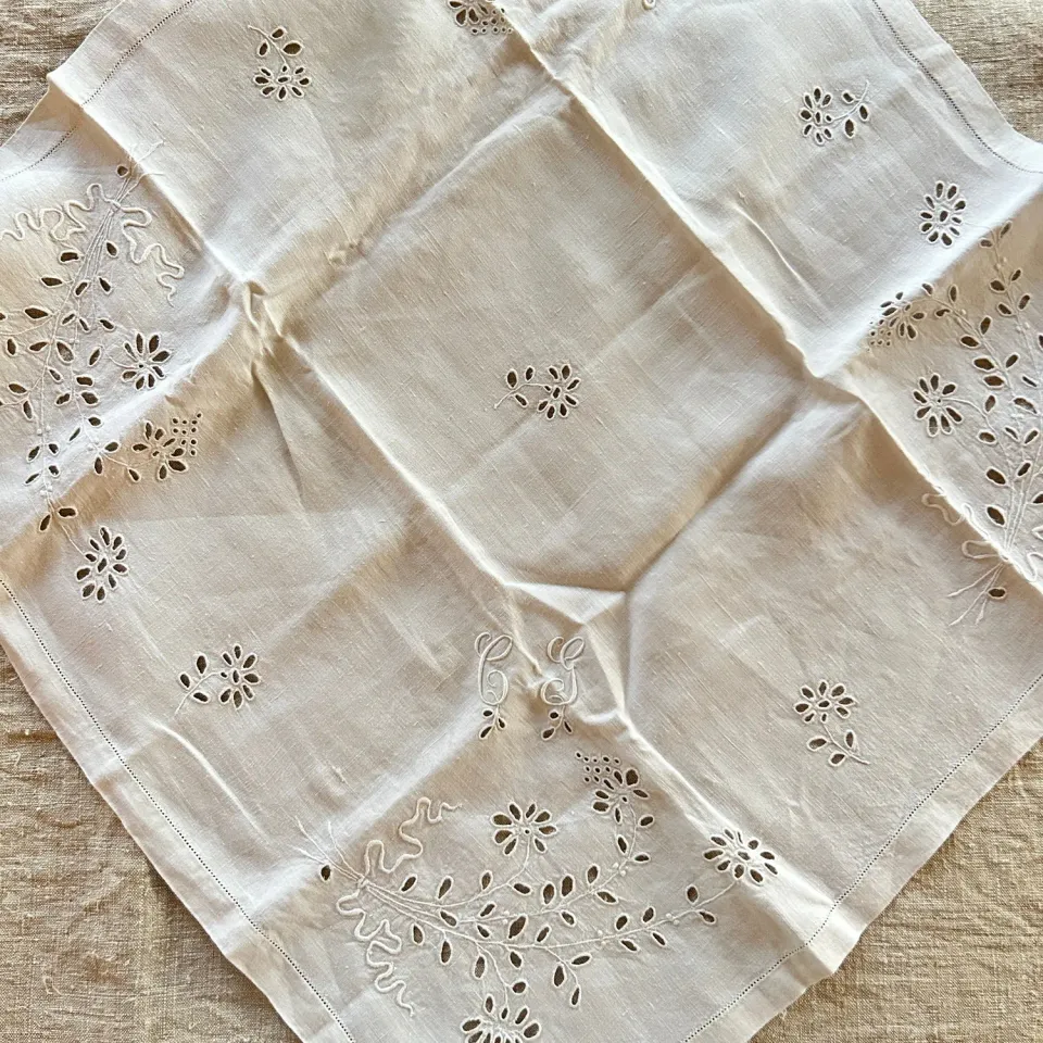 French General Vintage Linen Tea Set nappe + serviettes lin brodé CG