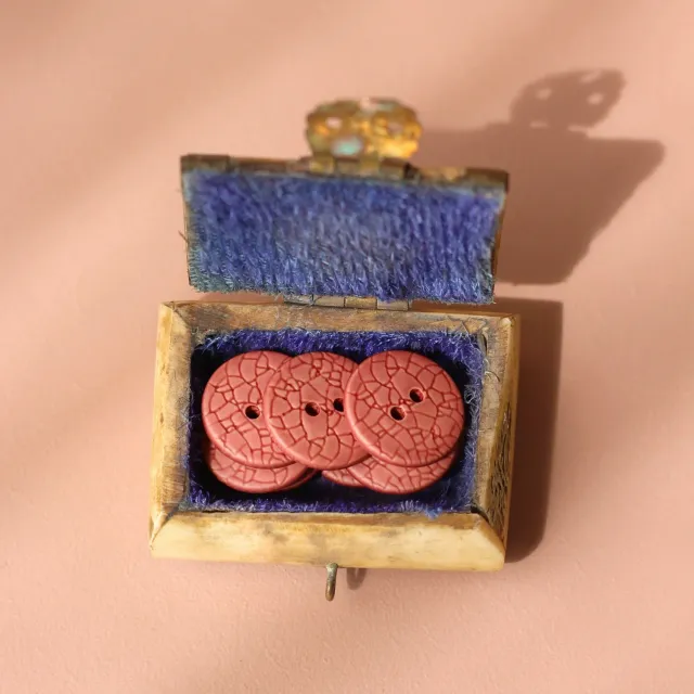 La Maison Naïve bouton craquelé sienne 18 mm à l’unité