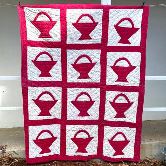 French General Vintage Red Basket quilt ancien rouge 162x208