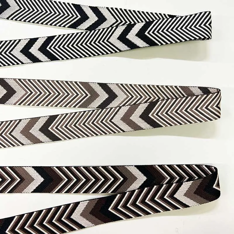 Yoko Saito JTT-P3836 ruban chevrons 38 mm au mètre