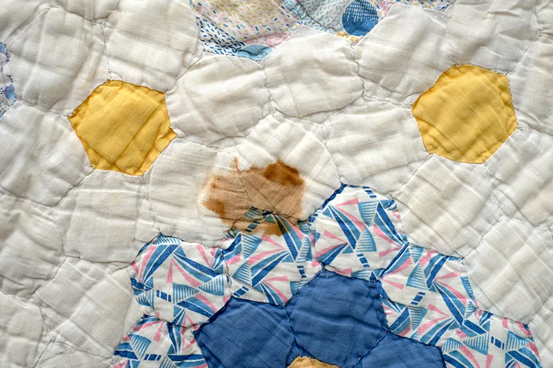 French General Grandmother's Flower quilt ancien hexagones 62x84