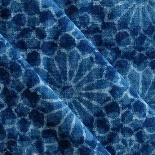 Tribu Indigo rosace bleu tissu coton bio 115g au mètre