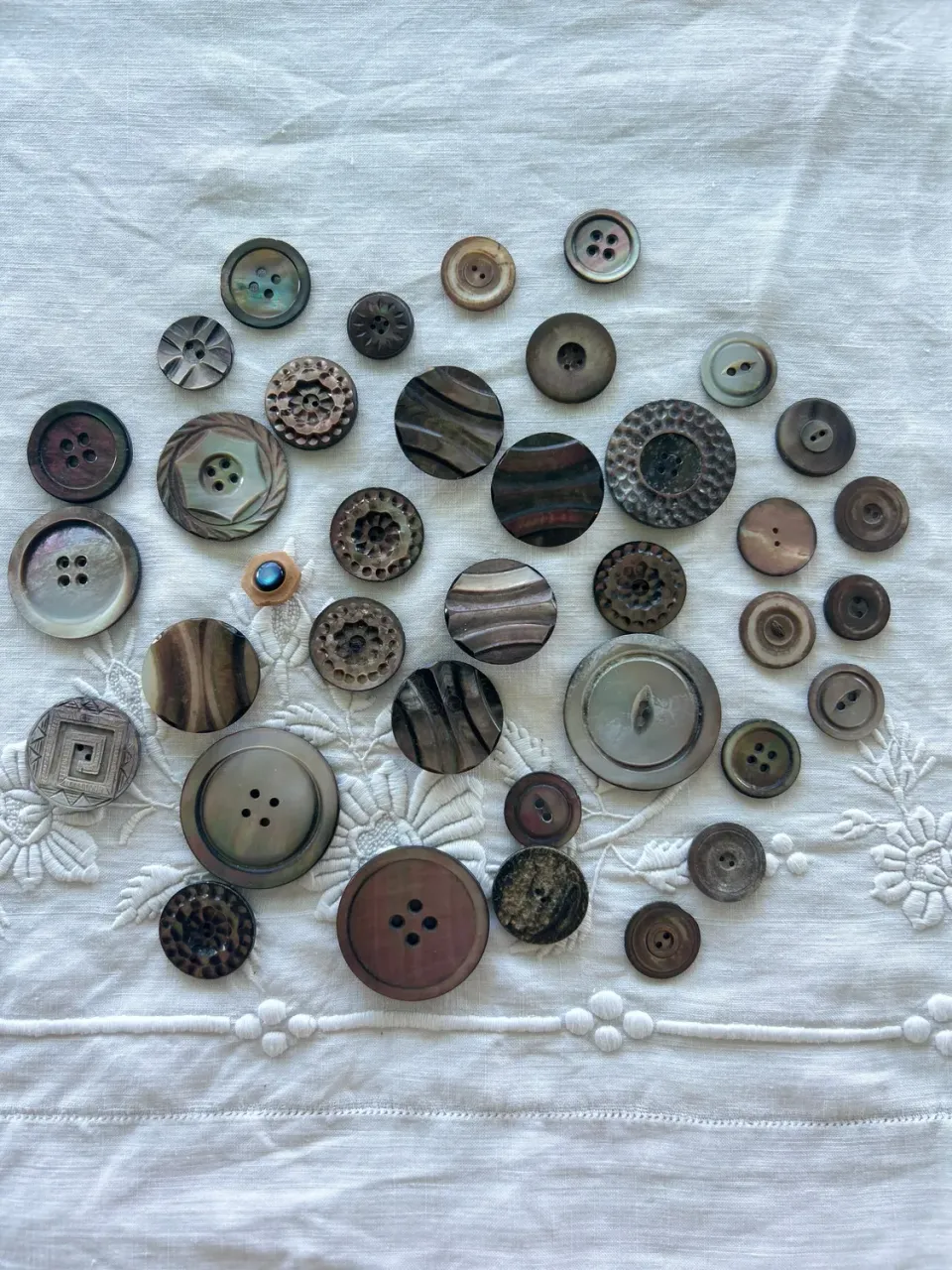 French General boutons nacre grise antique lot 35 pièces grises
