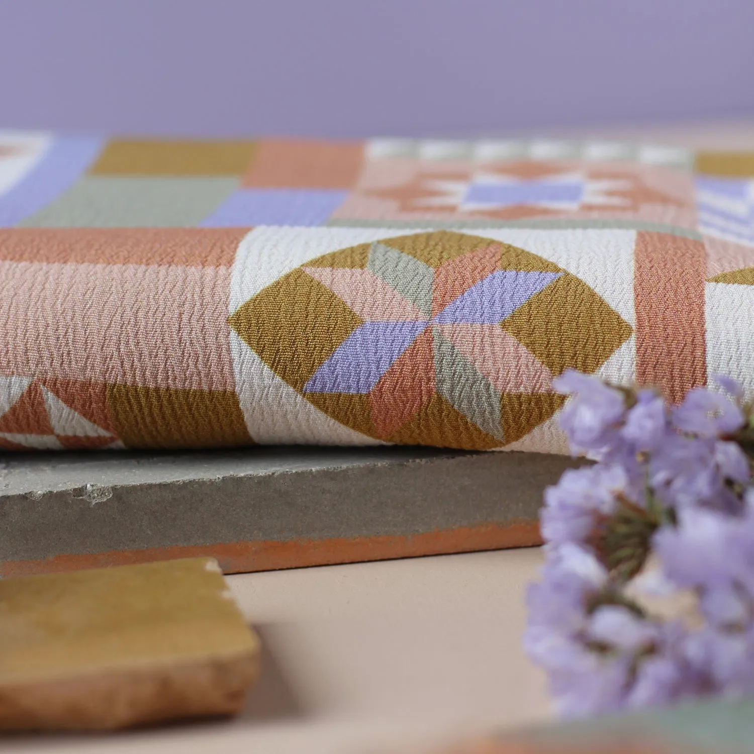 La Maison Naïve crêpe marocain patchwork mauve tissu viscose