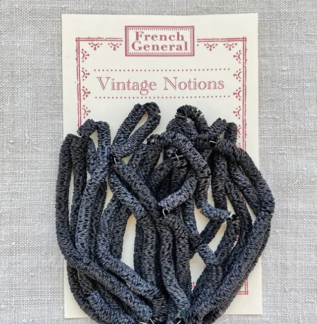 French General paillettes vintage noires trèfle couture