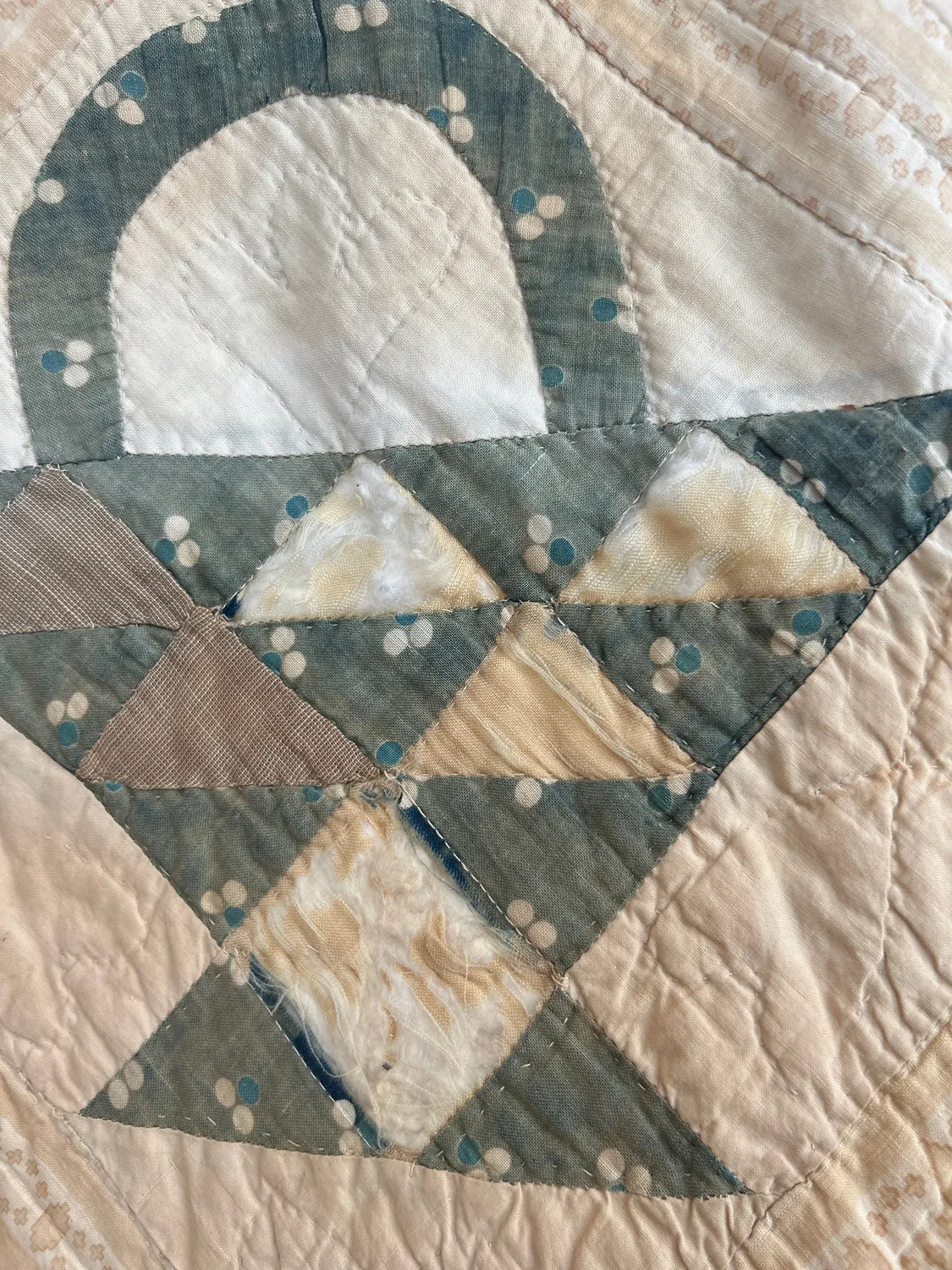 French General quilt panier ancien signé 208x218 cm