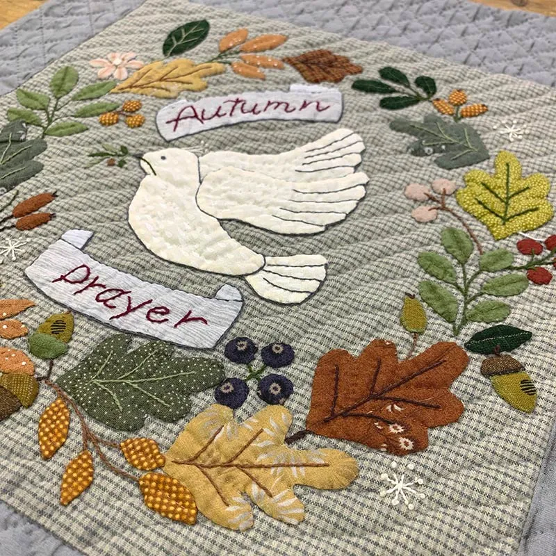 Yoko Saito Autumn Prayer kit tapisserie appliqué oiseau 47 cm