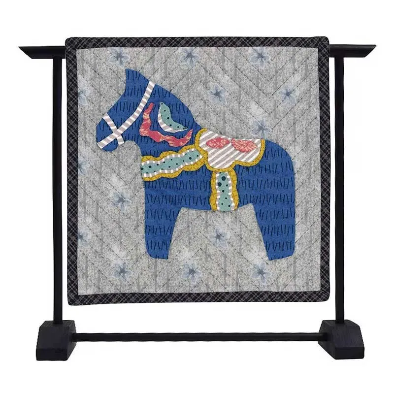 Yoko Saito Dalarna Horse kit tapisserie mini rouge 21 cm