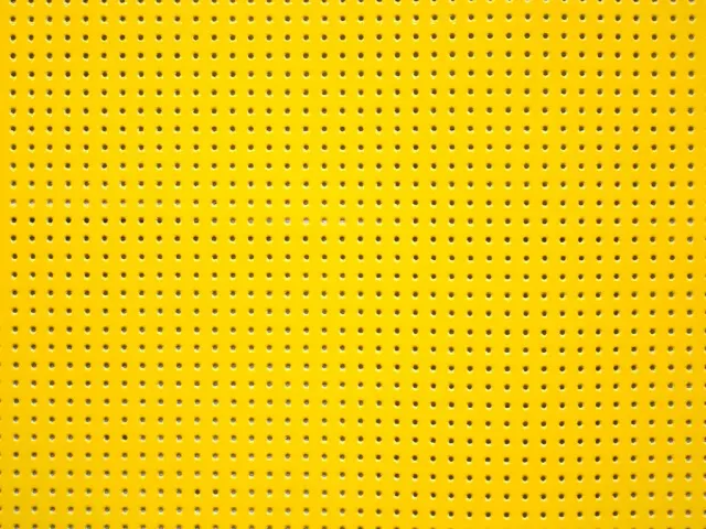 La Croix et La Manière Vinyle Laqué Perforé coupon jaune 25x45 cm