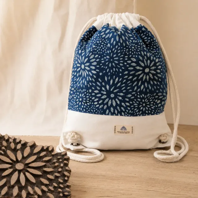 Tribu Indigo sac à dos toile bleu indigo 40×30 cm coton bio