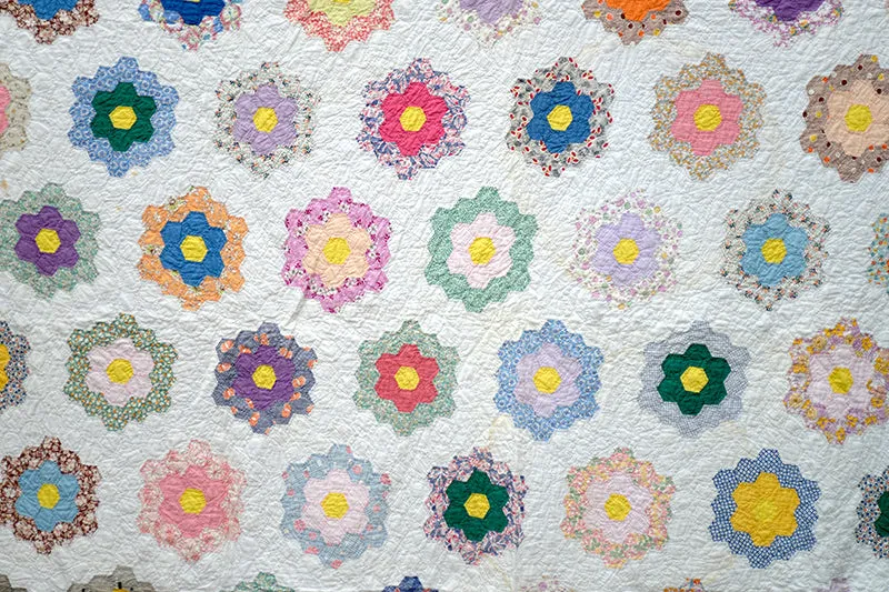 French General Grandmother Flower Garden quilt ancien 183x203