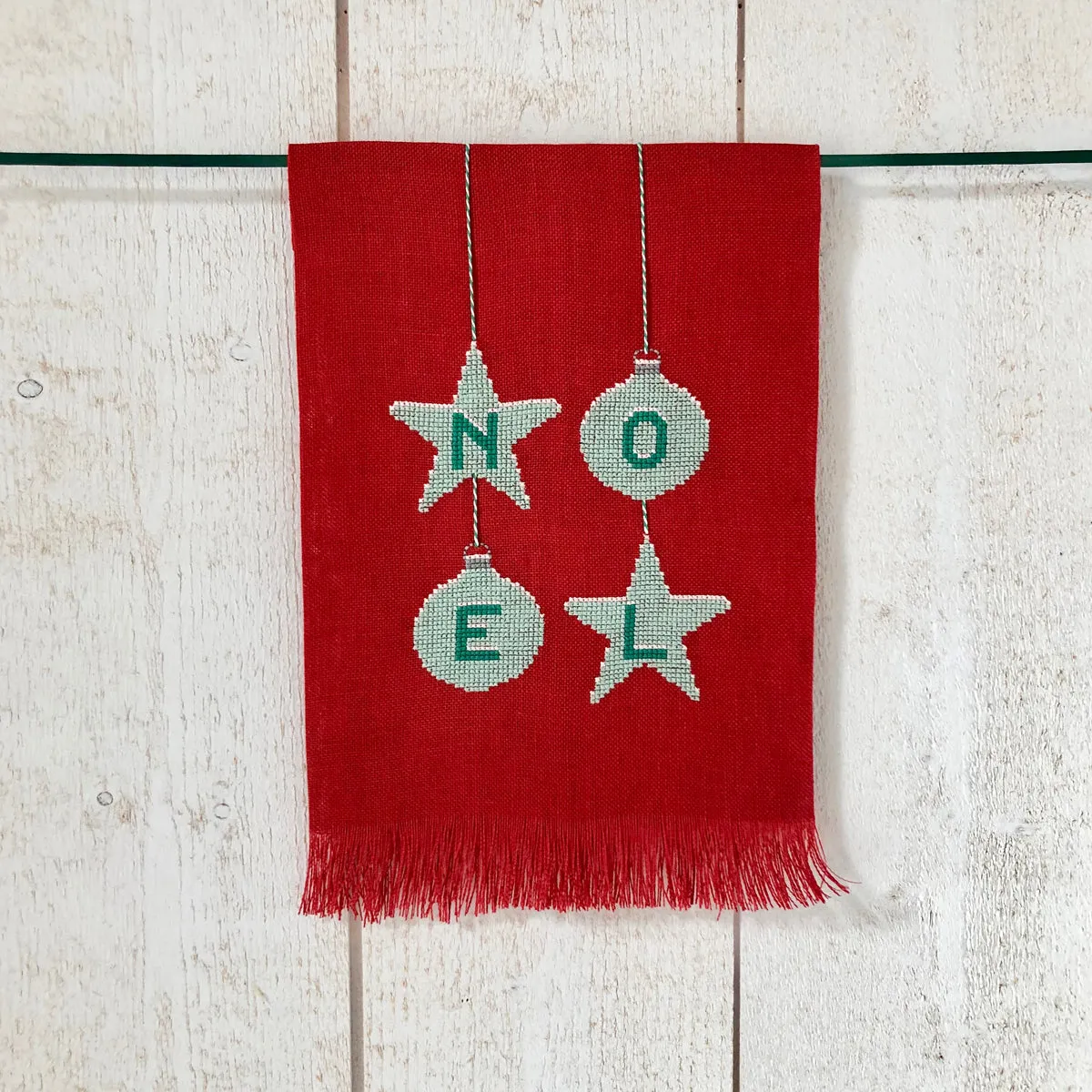 La Croix et La Manière Étoiles de Noël livret point de croix
