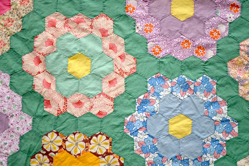 French General Jardin de Grand-Mère dessus quilt ancien