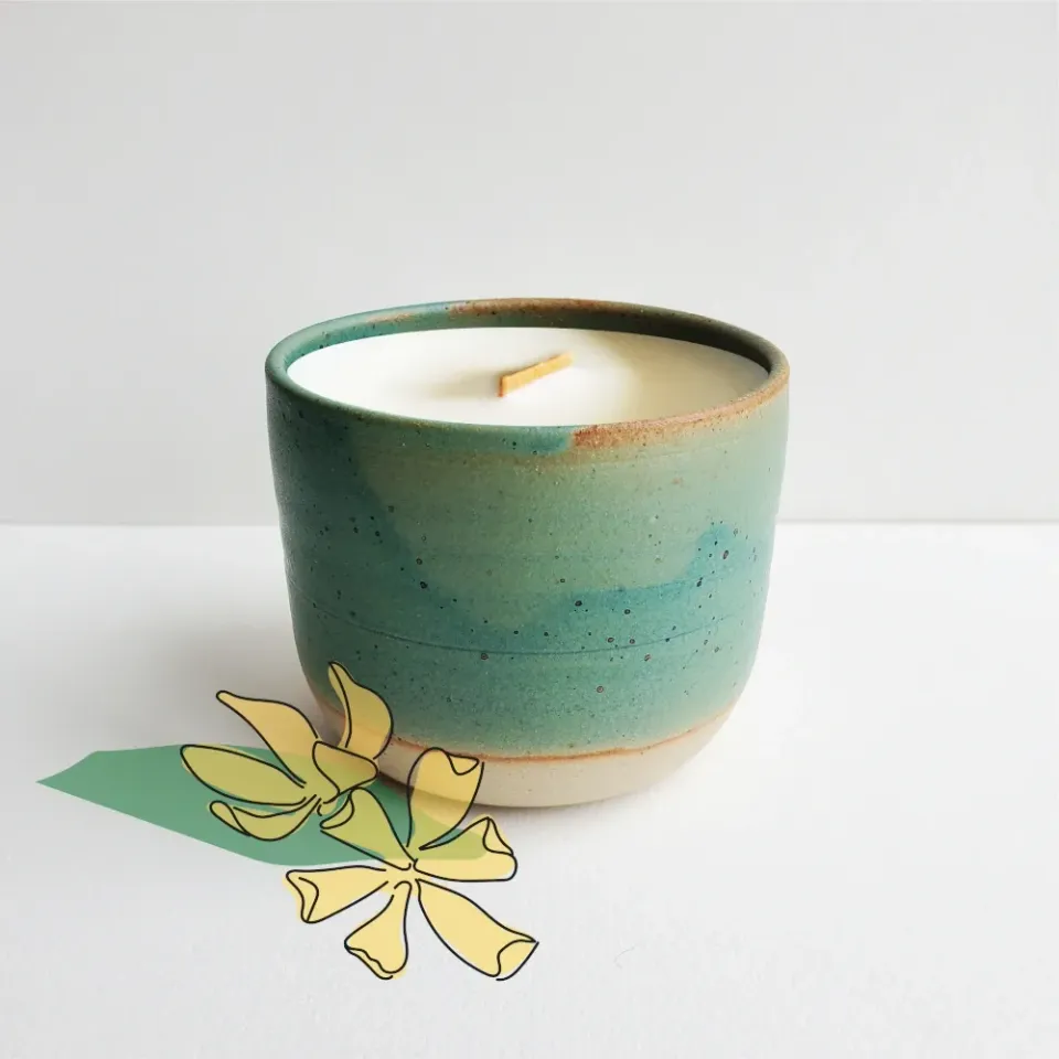 Tribu Indigo Ylang-Ylang bougie parfumée 30h mèche bois